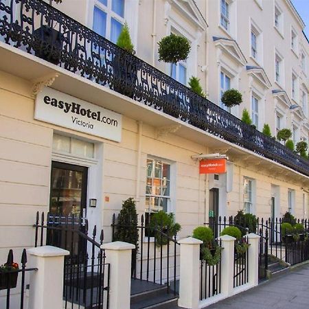 Easyhotel Victoria London Exteriör bild