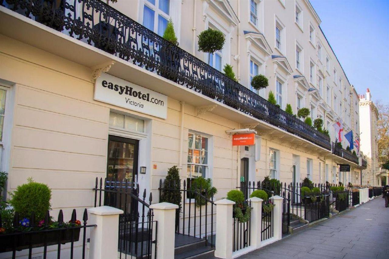 Easyhotel Victoria London Exteriör bild